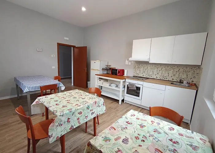 Casa Nel Borgo Di Capraia