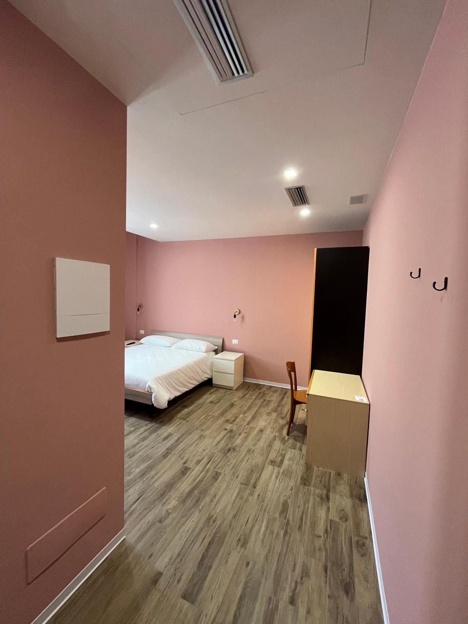 Privatunterkunft Casa Nel Borgo Di Capraia *